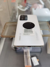 Samsung Xiaomi 11T Pro
------
CAM:108MP
MEM:8/256 GB...