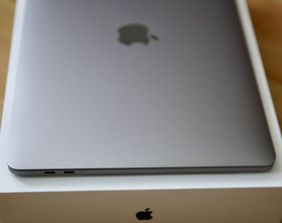 Laptop-uri Apple MacBook Pro 13,3&quot; Retina (Model A1706) i7...