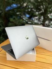 Laptop-uri MacBook Air M1 / MacBook Pro 13 M1 Cumpăr
----...