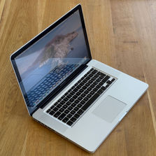 Laptop-uri Macbook pro 15 2012
------
Весь комплект + ко...