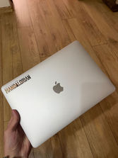 Laptop-uri Apple MacBook Pro 13 без touch bar 2017 года
-...