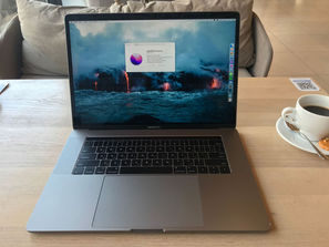 Laptop-uri MacBook Pro 15 (i7, 16gb, ssd 256gb) with touch...