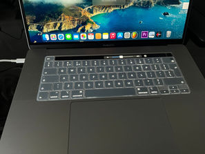 Laptop-uri MacBook pro
------
Lam procurat din Maria Bri...
