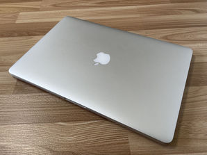 Laptop-uri MacBook Pro (Retina, 15-inch, Mid 2015): 500 Eu...