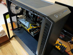 Calculatoare de masa Gaming PC Игровой компьютер
------
CPU: AMD R...