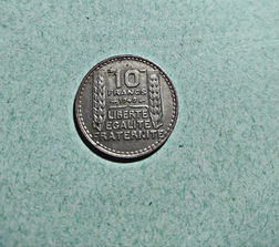 Safeuri Vând moneda franceza 10 francs 1949
------
Va...