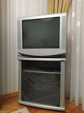 Televizoare Sony Trinitron (73см) 100Hz + стол к нему - 200...