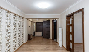 Buiucani Apartament cu 2 camere, 82 m², Buiucani, Chișin...