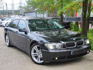 Seria 7 (Toate) BMW 7 Series
------
Masina este într-o stare ...