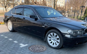 Seria 7 (Toate) BMW 7 Series
------
Mașina este în stare IDEA...