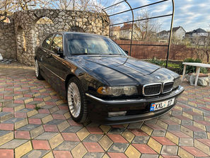 Seria 7 (Toate) BMW 7 Series
------
Bmw 7 e38 735i v8
------...