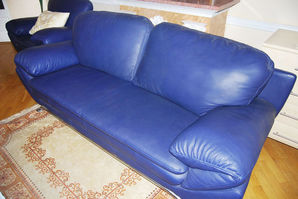 Mobilier Sofa si 2 canapele kler din piele naturală
---...