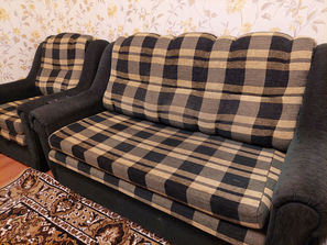 Mobilier Set mobilă moale, 2 fotolii + safa
------
În ...