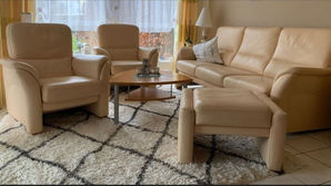 Mobilier Sofa din piele
------
Starea foarte bună.
Ad...