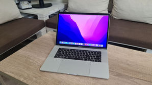 Laptop-uri Macbook Pro 15 2017 (i7 8x 3.80Ghz, 16Gb, 512Gb...