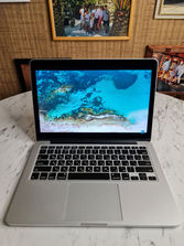 Laptop-uri MacBook Pro 13 2013 i5 Ram 8Gb Apple SSD 500Gb
...