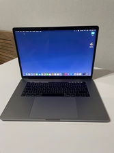 Laptop-uri Vând MacBook pro
------
067686918

Vând Mac...