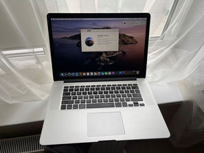 Laptop-uri MacBook pro 15,4
------
In stare ideală
----...