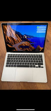 Laptop-uri MacBook AIR 2021 M1
------
Всё работает, есть...