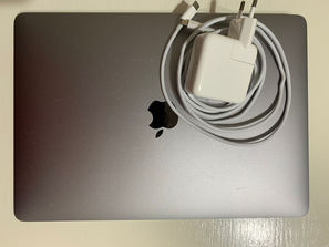 Laptop-uri MacBook AIR 13 2020 i3/8/256 Gb
------
A fost...