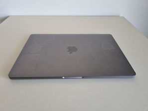 Laptop-uri MacBook Pro
------
Продаю MacBook Pro 13&quot; Ret...
