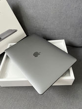 Laptop-uri MacBook Pro 13 touch bar 2020
------
Apple Ma...