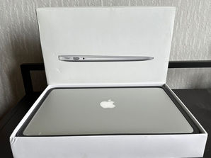 Laptop-uri MacBook Air 13 2014 i5/4/128
------
Macbookul...