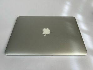 Laptop-uri Macbook Pro (Retina, 13-inch, mid 2014)
------...