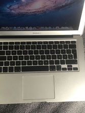 Laptop-uri Продам MacBook Air 2010
------
Встроенная пам...