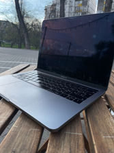 Laptop-uri MacBook Pro 13 2019 128GB
------
Vând MacBook...