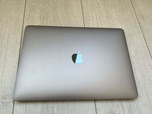 Laptop-uri Macbook Pro 13 M1 2020 , 8 Gb /512 Gb SSD
----...