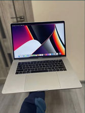 Laptop-uri MacBook Pro 2018 15inch 512 гб
------
Компьют...