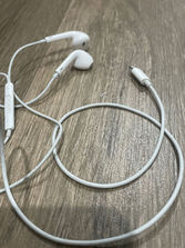 Accesorii Earpods originale urgent
------
Stare 10/10
...