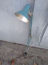 Iluminat lampa de masa 300lei
------
lampa de masa 250...