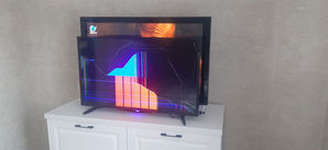 Televizoare Sharp Smart Tv ecran defectat
------
La piese...