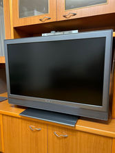 Televizoare SONY Bravia 95cm
------
LCD Digital Colour TV...