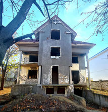 Buiucani Casa nefinisata, Buiucani, str. On. Ghibu.
---...